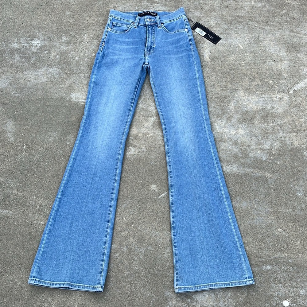 Veronica Beard Beverly High Rise Skinny Flare Jeans in Iceberg